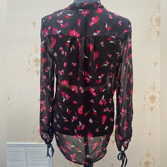Ellen Tracy Sheer Black Floral Blouse Size M - Picture 2 of 5